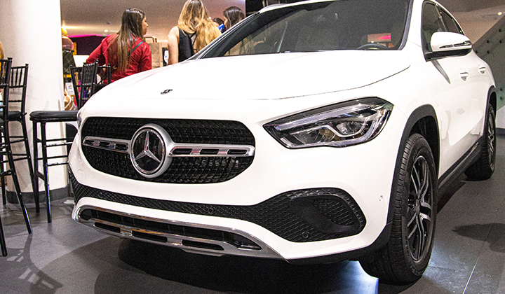 She´s Mercedes x Barzar